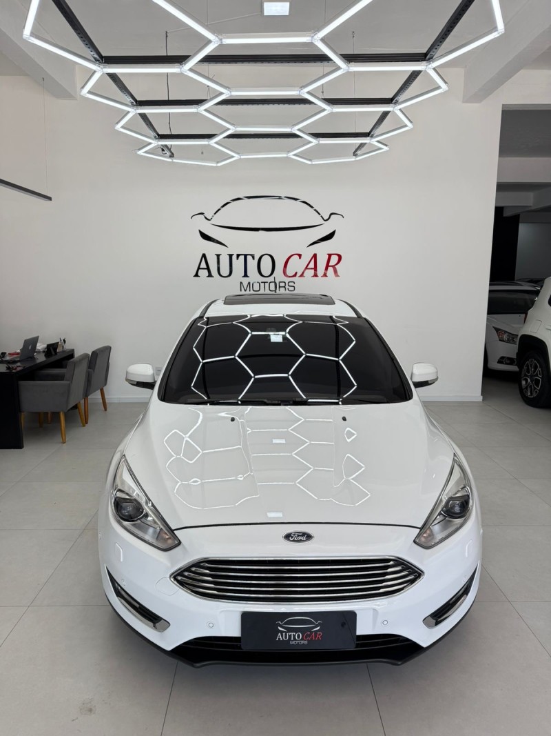 FOCUS 2.0 TITANIUM PLUS 16V FLEX 4P AUTOMÁTICO - 2016 - CAXIAS DO SUL