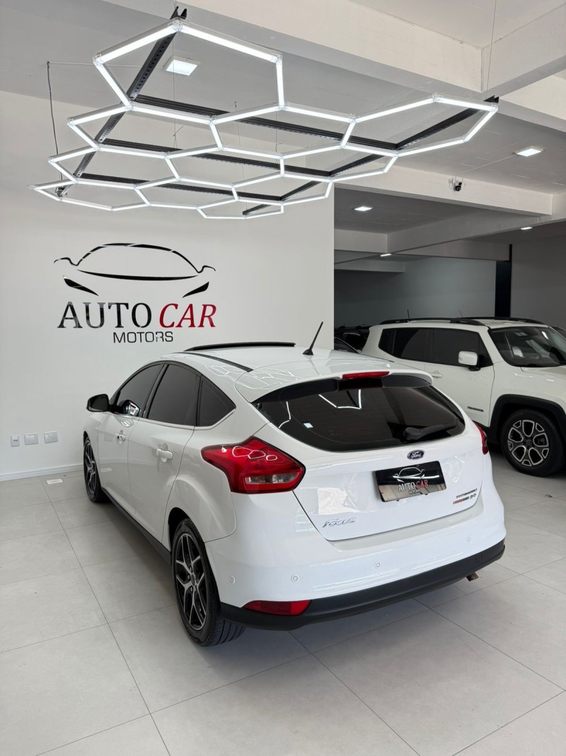 FOCUS 2.0 TITANIUM PLUS 16V FLEX 4P AUTOMÁTICO - 2016 - CAXIAS DO SUL