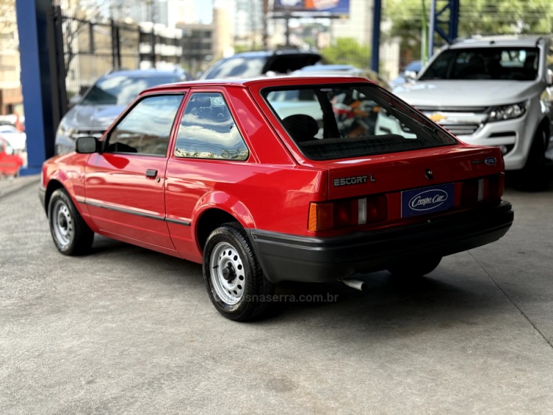 ESCORT 1.6 L 8V GASOLINA 2P MANUAL - 1991 - CAXIAS DO SUL