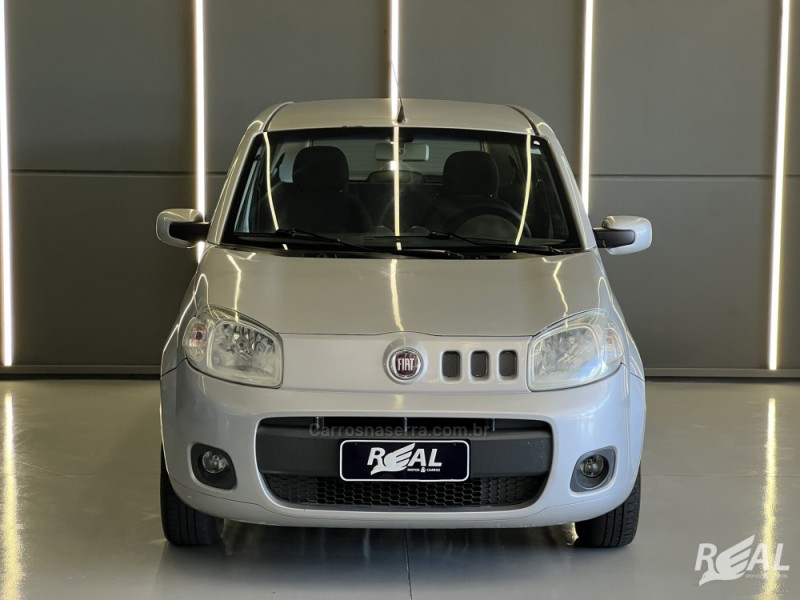 UNO 1.0 EVO VIVACE 8V FLEX 4P MANUAL - 2013 - SAPIRANGA