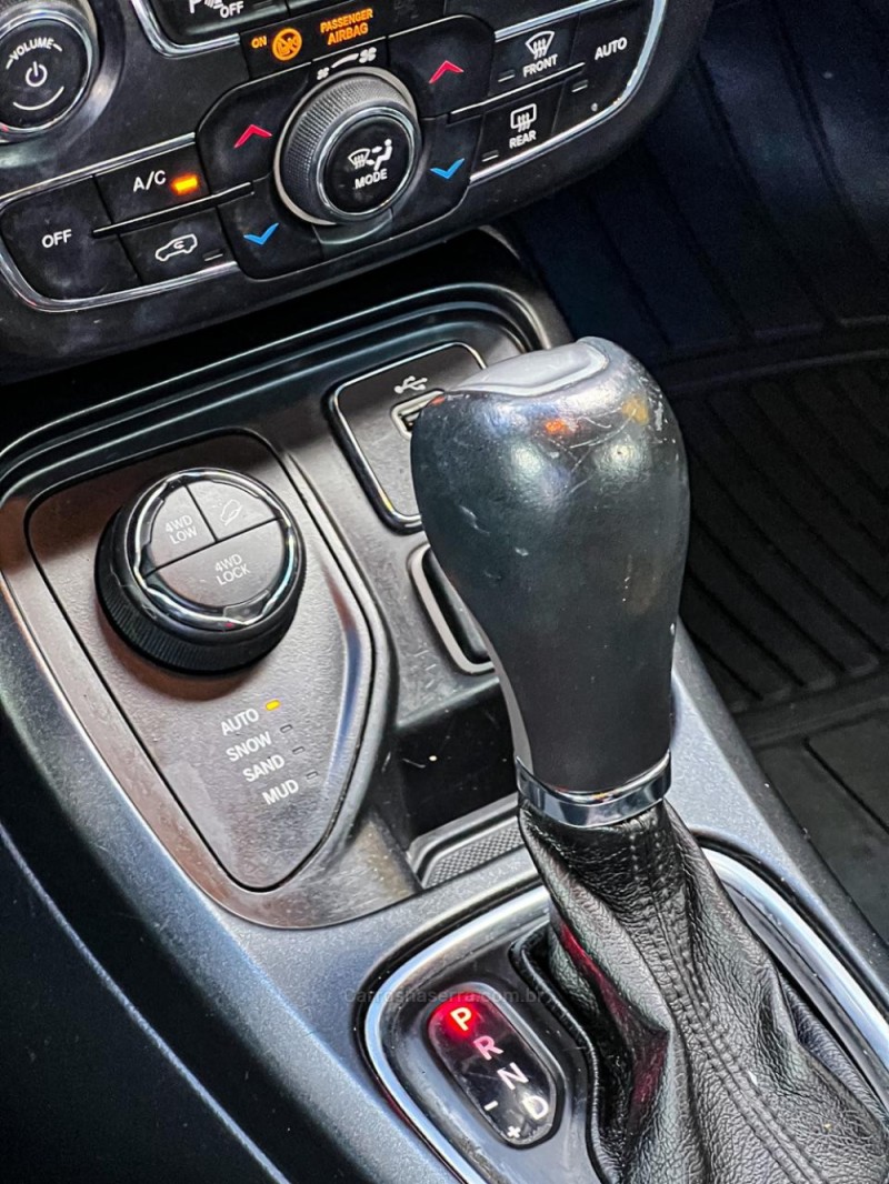 COMPASS 2.0 16V DIESEL LONGITUDE 4X4 AUTOMÁTICO - 2018 - CANELA
