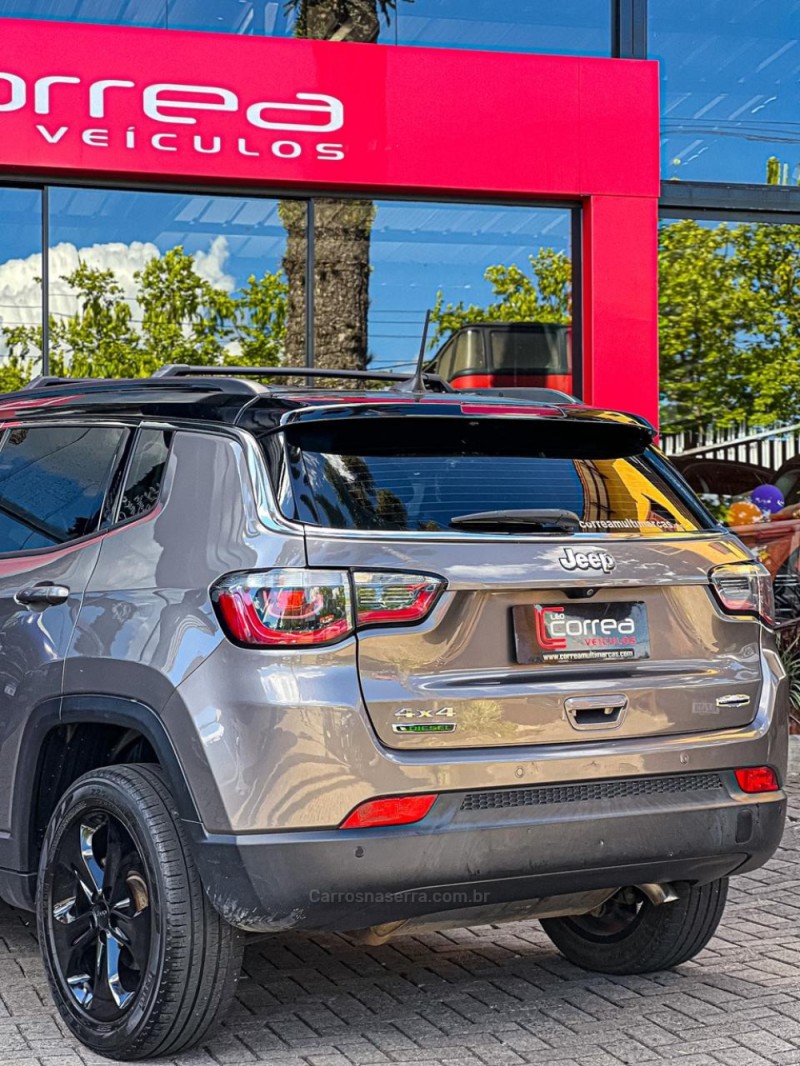 COMPASS 2.0 16V DIESEL LONGITUDE 4X4 AUTOMÁTICO - 2018 - CANELA