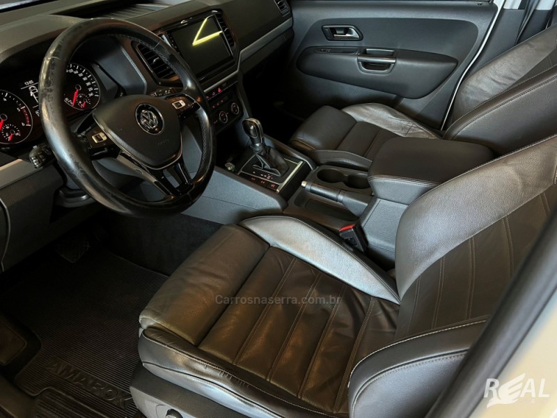 AMAROK 2.0 HIGHLINE 4X4 CD 16V TURBO INTERCOOLER DIESEL 4P MANUAL - 2017 - SAPIRANGA