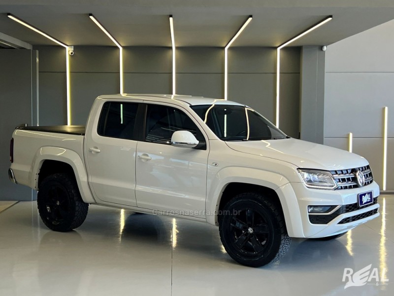 AMAROK 2.0 HIGHLINE 4X4 CD 16V TURBO INTERCOOLER DIESEL 4P MANUAL - 2017 - SAPIRANGA