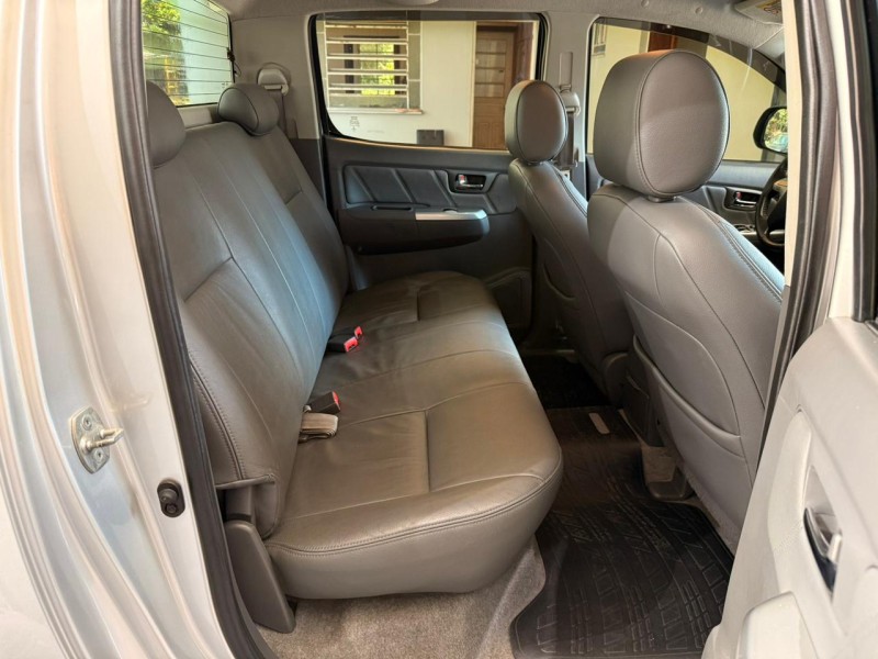 HILUX 3.0 SRV 4X4 CD 16V TURBO INTERCOOLER DIESEL 4P AUTOMÁTICO - 2013 - FARROUPILHA