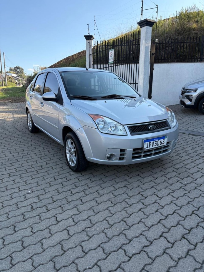 FIESTA 1.6 MPI CLASS SEDAN 8V FLEX 4P MANUAL - 2009 - CAXIAS DO SUL