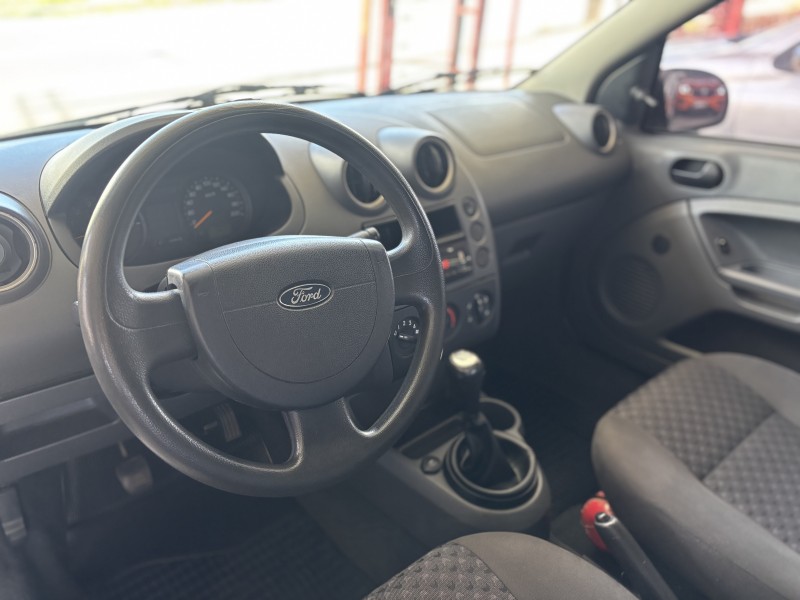 FIESTA 1.0 MPI 8V GASOLINA 4P MANUAL - 2006 - CAXIAS DO SUL