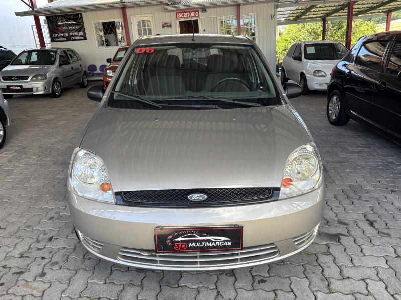 FIESTA 1.0 MPI 8V GASOLINA 4P MANUAL - 2006 - CAXIAS DO SUL