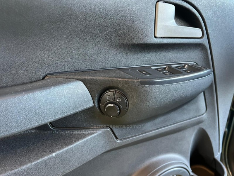 FOX 1.0 MI CITY 8V FLEX 4P MANUAL - 2009 - CAXIAS DO SUL