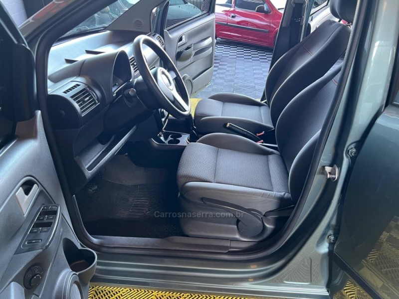 FOX 1.0 MI CITY 8V FLEX 4P MANUAL - 2009 - CAXIAS DO SUL