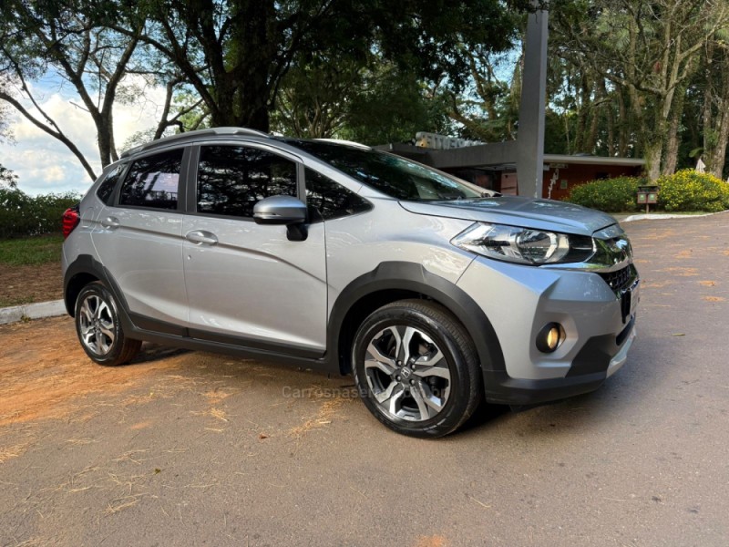 WRV 1.5 16V FLEXONE EX CVT - 2018 - DOIS IRMãOS