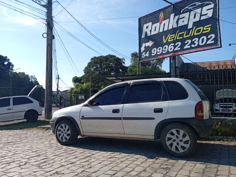 CORSA 1.6 MPFI GL 8V GASOLINA 4P MANUAL - 1996 - CAXIAS DO SUL