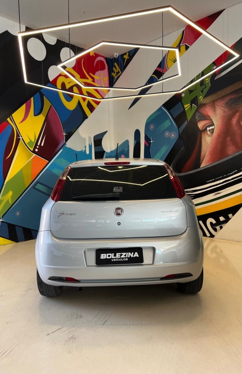 PUNTO 1.4 ATTRACTIVE 8V FLEX 4P MANUAL - 2011 - NOVO HAMBURGO