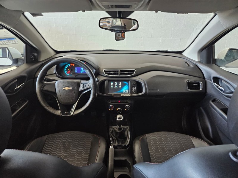 ONIX 1.4 MPFI LTZ 8V FLEX 4P MANUAL - 2017 - FARROUPILHA