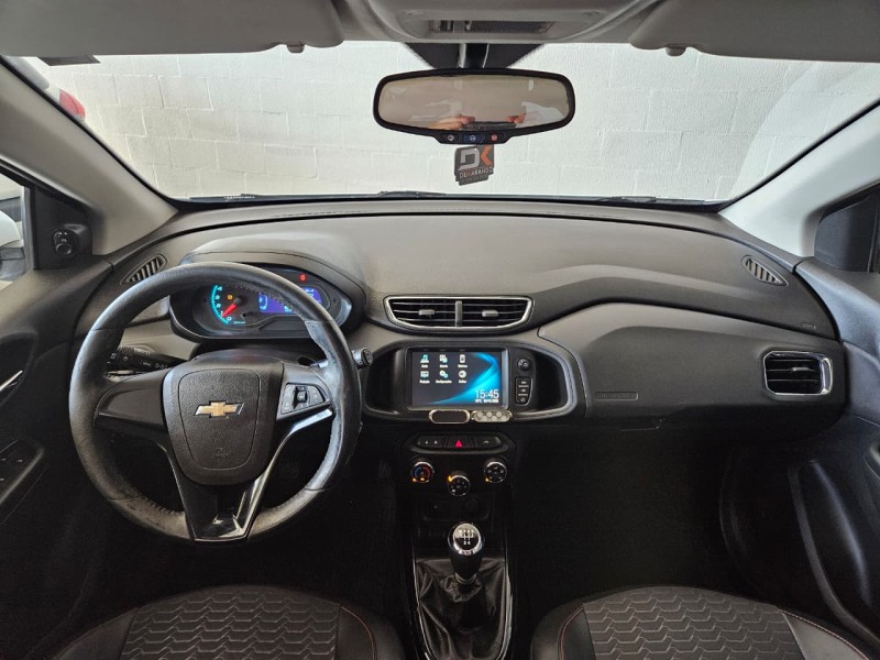 ONIX 1.4 MPFI LTZ 8V FLEX 4P MANUAL - 2017 - FARROUPILHA