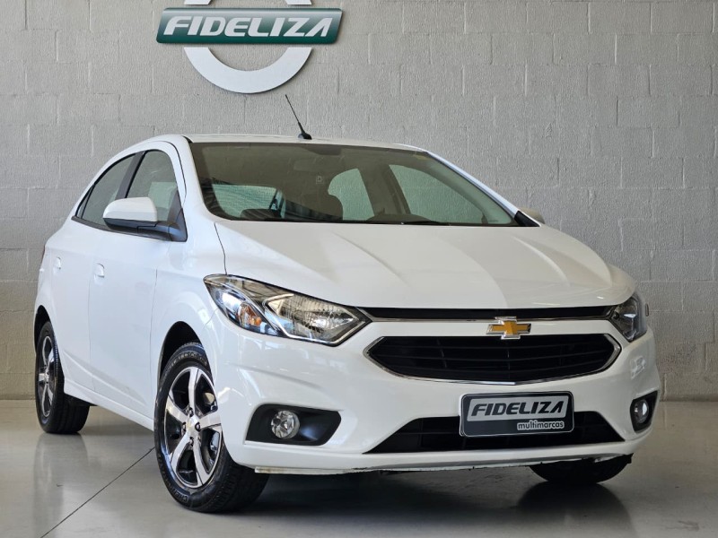 ONIX 1.4 MPFI LTZ 8V FLEX 4P MANUAL - 2017 - FARROUPILHA