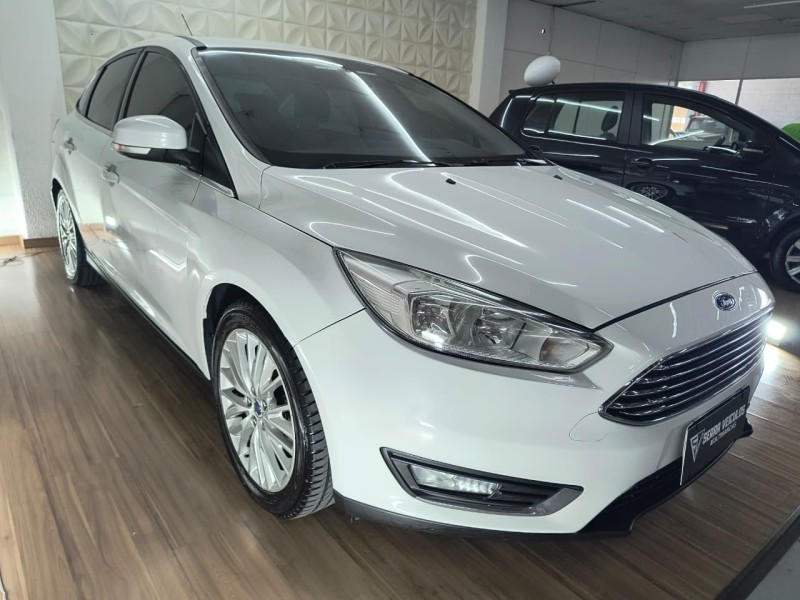FOCUS 2.0 TITANIUM FASTBACK 16V FLEX 4P AUTOMÁTICO - 2016 - CAXIAS DO SUL