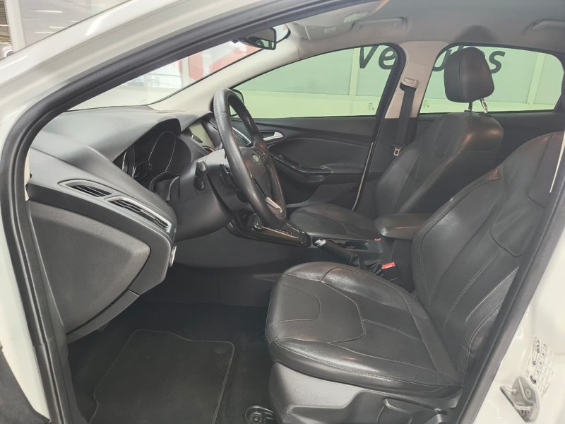 FOCUS 2.0 TITANIUM FASTBACK 16V FLEX 4P AUTOMÁTICO - 2016 - CAXIAS DO SUL