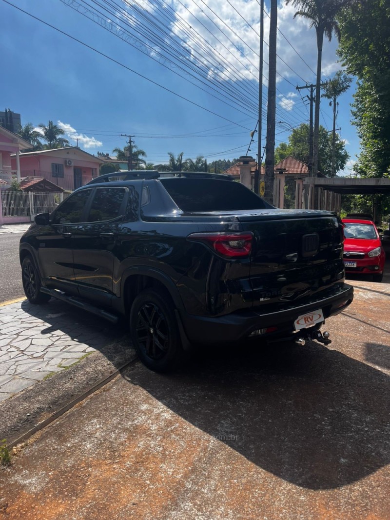 TORO 2.0 16V ULTRA 4X4 AT9 DIESEL 4P AUTOMÁTICO - 2022 - CARLOS BARBOSA