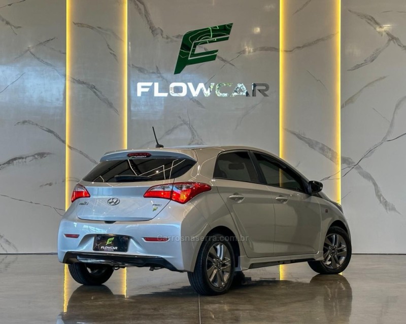 HB20 1.0 SPICY 12V FLEX 4P MANUAL - 2015 - GARIBALDI