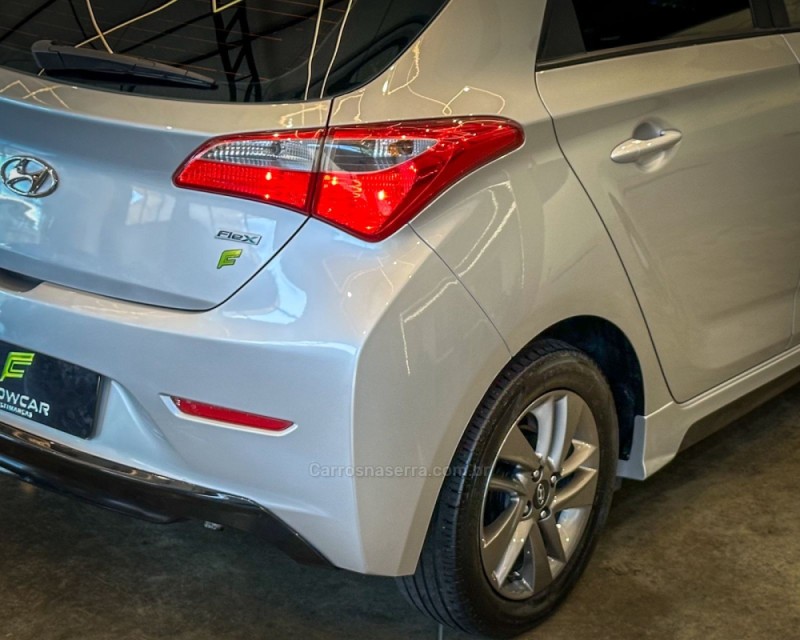 HB20 1.0 SPICY 12V FLEX 4P MANUAL - 2015 - GARIBALDI