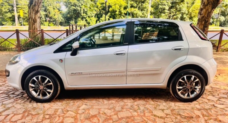 PUNTO 1.4 ATTRACTIVE ITALIA 8V FLEX 4P MANUAL - 2014 - NOVO HAMBURGO