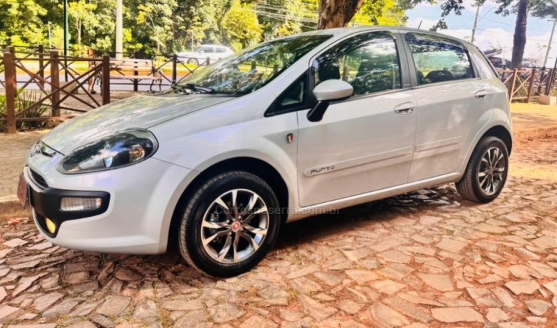 punto 1.4 attractive italia 8v flex 4p manual 2014 novo hamburgo