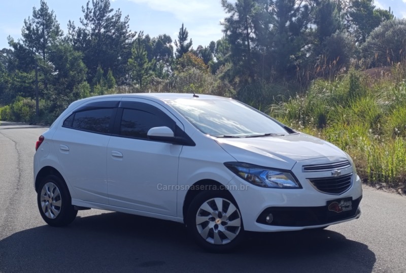 ONIX 1.4 MPFI LT 8V FLEX 4P MANUAL - 2014 - CAXIAS DO SUL
