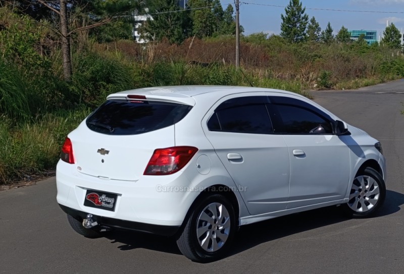 ONIX 1.4 MPFI LT 8V FLEX 4P MANUAL - 2014 - CAXIAS DO SUL