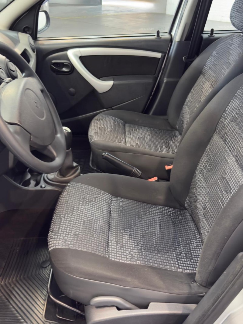 SANDERO 1.0 EXPRESSION 16V FLEX 4P MANUAL - 2009 - CAXIAS DO SUL