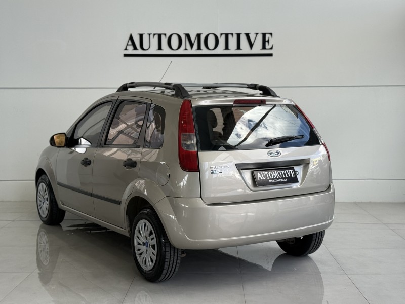 FIESTA 1.0 MPI PERSONNALITÉ 8V GASOLINA 4P MANUAL - 2006 - CAXIAS DO SUL