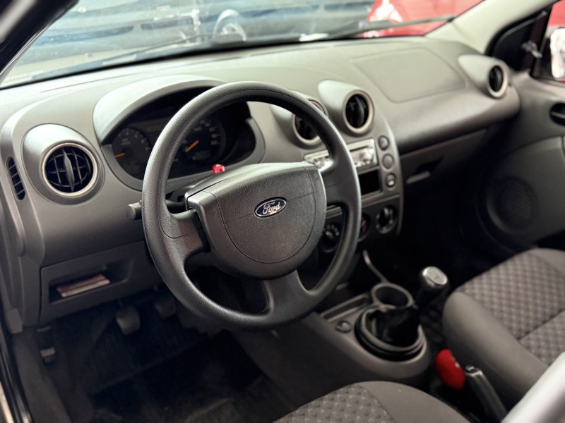 FIESTA 1.0 MPI PERSONNALITÉ 8V GASOLINA 4P MANUAL - 2006 - CAXIAS DO SUL