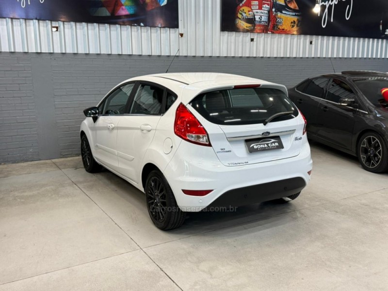 FIESTA 1.6 TITANIUM PLUS HATCH 16V FLEX 4P AUTOMÁTICO - 2016 - CAXIAS DO SUL