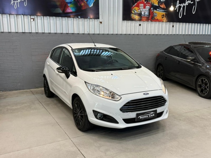 FIESTA 1.6 TITANIUM PLUS HATCH 16V FLEX 4P AUTOMÁTICO - 2016 - CAXIAS DO SUL