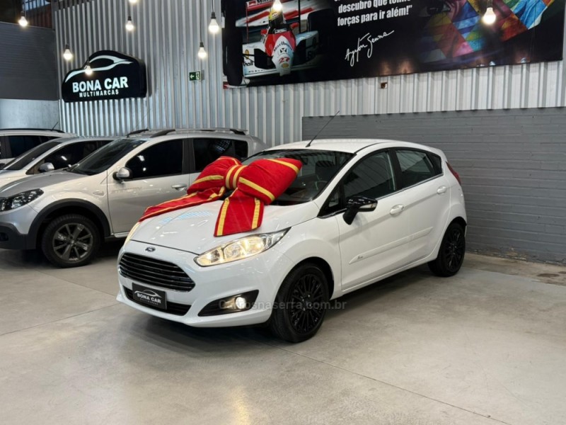FIESTA 1.6 TITANIUM PLUS HATCH 16V FLEX 4P AUTOMÁTICO