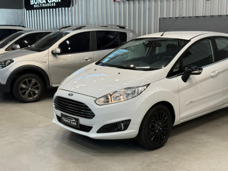 FIESTA 1.6 TITANIUM PLUS HATCH 16V FLEX 4P AUTOMÁTICO - 2016 - CAXIAS DO SUL