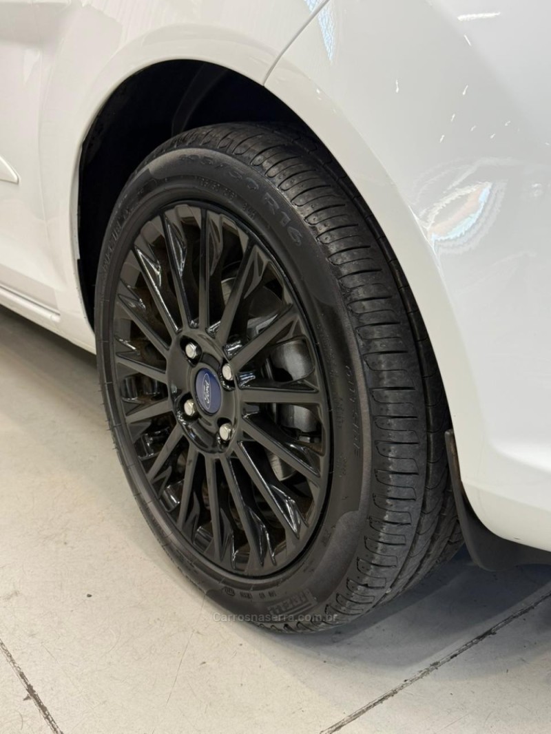 FIESTA 1.6 TITANIUM PLUS HATCH 16V FLEX 4P AUTOMÁTICO - 2016 - CAXIAS DO SUL
