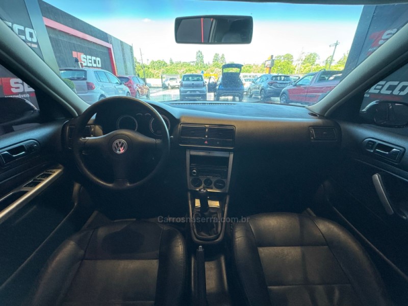 GOLF 1.6 MI FLASH 8V GASOLINA 4P MANUAL - 2007 - PASSO FUNDO