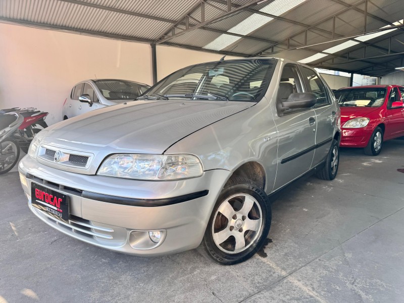 FIAT - PALIO - 2001/2001 - Dourada - R$ 16.900,00