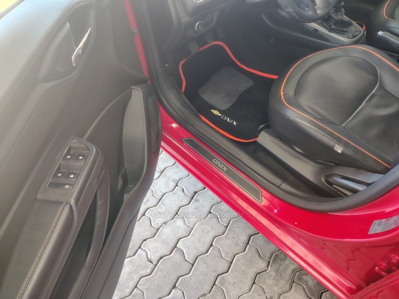 ONIX 1.4 MPFI LTZ 8V FLEX 4P MANUAL - 2015 - GUAPORé