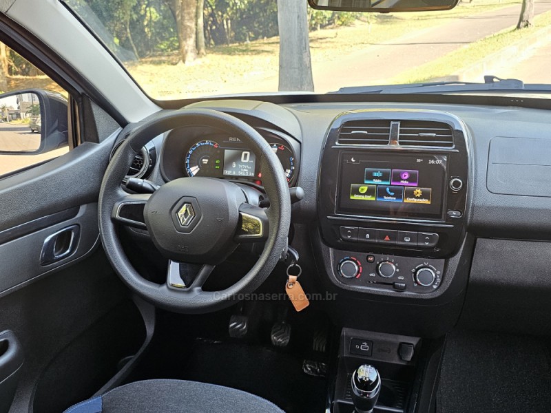 KWID 1.0 12V SCE FLEX INTENSE MANUAL - 2025 - CAMPO BOM