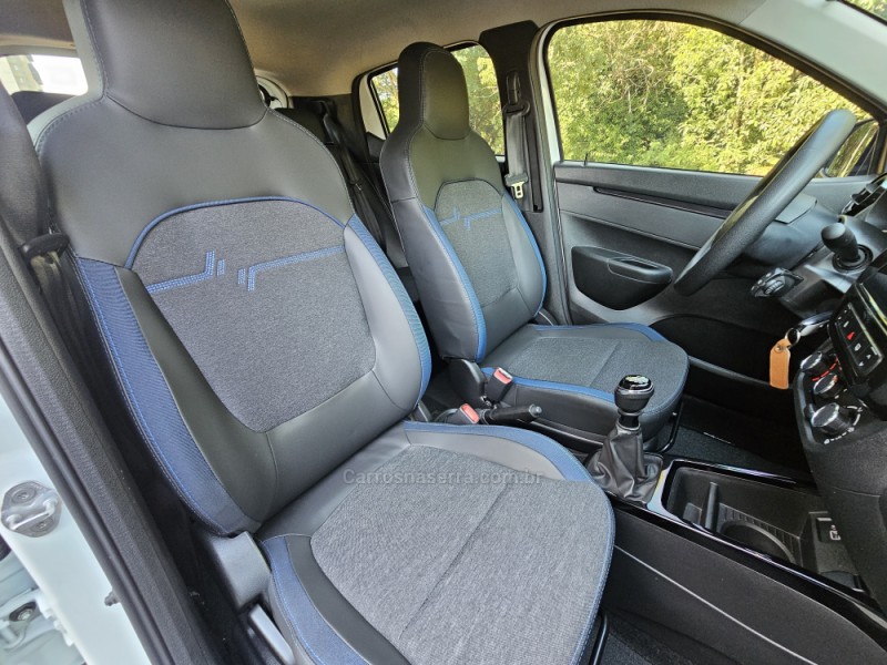 KWID 1.0 12V SCE FLEX INTENSE MANUAL - 2025 - CAMPO BOM