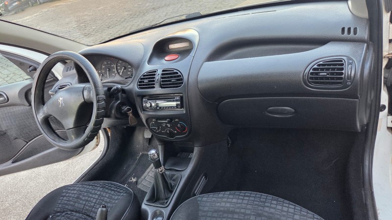 206 1.0 SENSATION 16V GASOLINA 4P MANUAL - 2002 - CAXIAS DO SUL