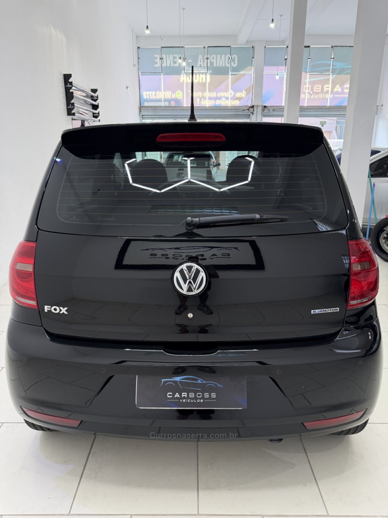 FOX 1.0 MI BLUEMOTION 8V FLEX 4P MANUAL - 2014 - CAXIAS DO SUL