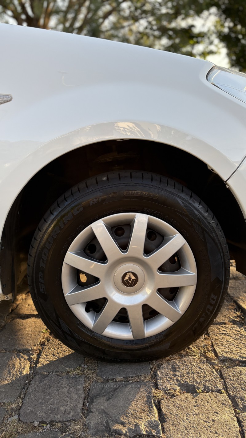 SANDERO 1.6 EXPRESSION 8V FLEX 4P MANUAL - 2011 - CAXIAS DO SUL