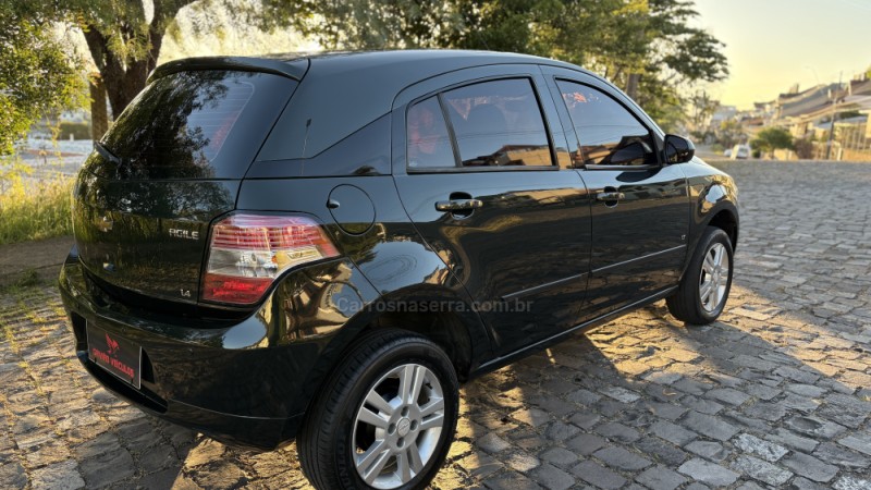 AGILE 1.4 MPFI LT 8V FLEX 4P MANUAL - 2010 - CAXIAS DO SUL