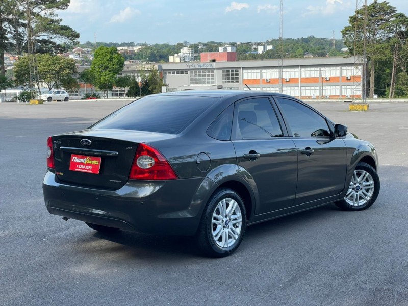 FOCUS 2.0 SE SEDAN 16V FLEX 4P AUTOMÁTICO - 2013 - CAXIAS DO SUL