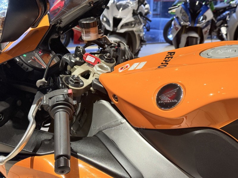 CBR 1000RR REPSOL - 2011 - CAXIAS DO SUL