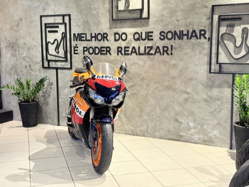 CBR 1000RR REPSOL - 2011 - CAXIAS DO SUL