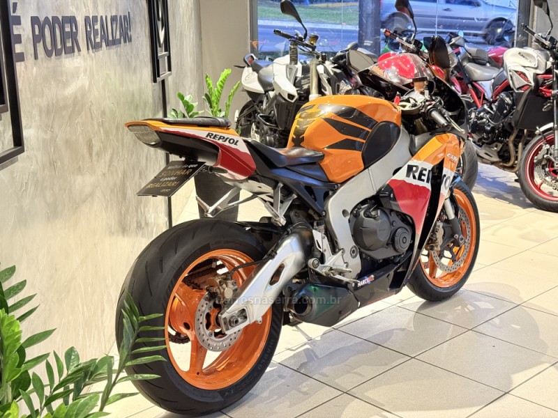 CBR 1000RR REPSOL - 2011 - CAXIAS DO SUL